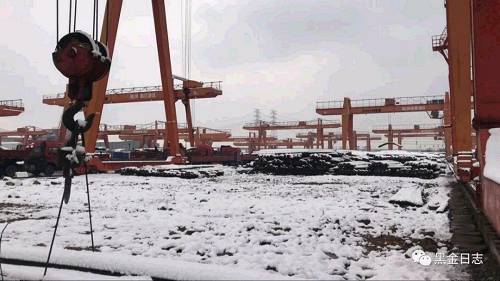 ��ͼ��ʾ�������ѩ��ĺ��ݲֿ�ľ�ɫ��������ѩ���Ĵ��䣬����һ����ζ��